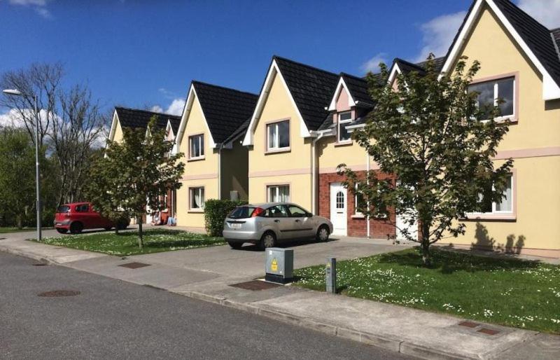 Kerry Lee Homes Трали Экстерьер фото